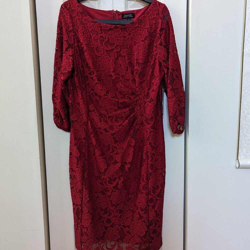 Tahari Arthur S. Levine Floral Lace Dress -  3/4 Sleeve NWT   Size 12